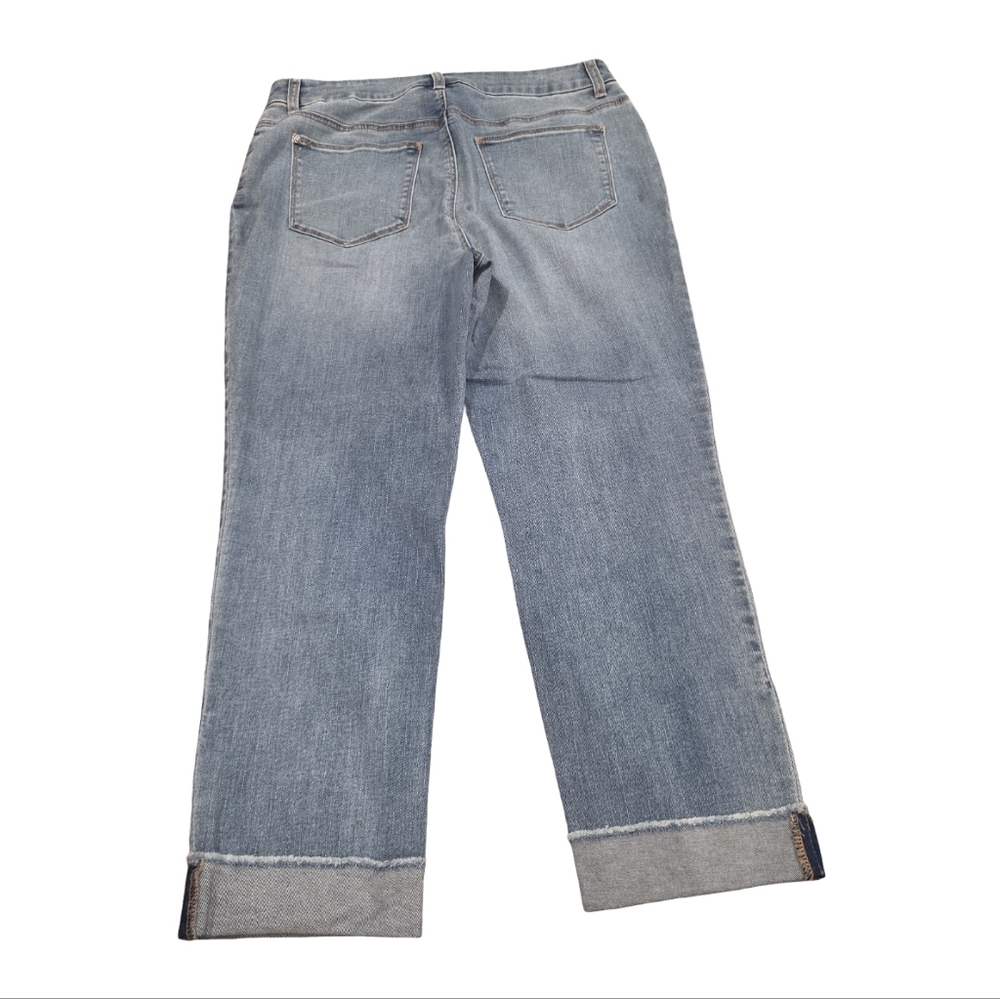 Chico's‎ Stylish Blue Embellished Rhinestone Cropped Women's Jeans Size 6 .5 - Picture 2 of 10